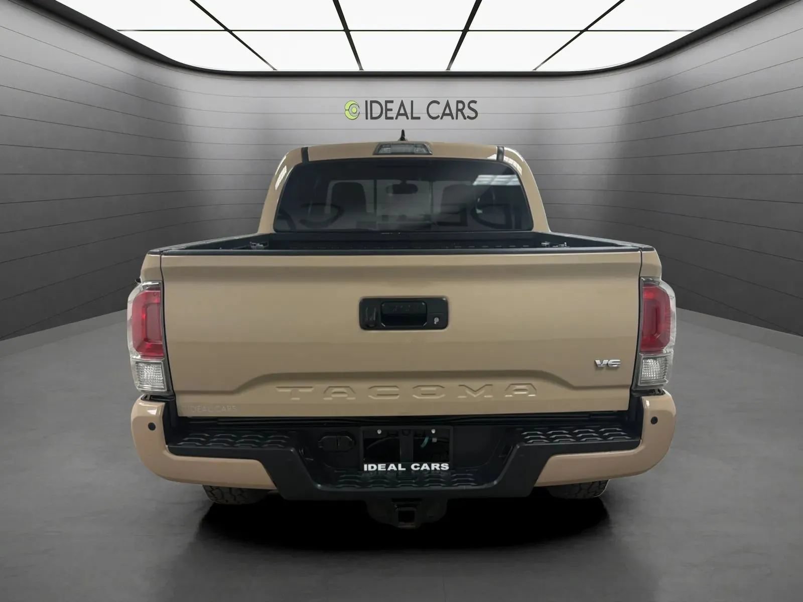 Used 2017 Toyota Tacoma Limited w/ Tow Package RWD image 6