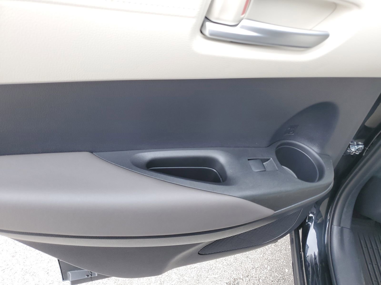 Certified 2023 Toyota Corolla Cross XLE w/ Convenience Package image 16