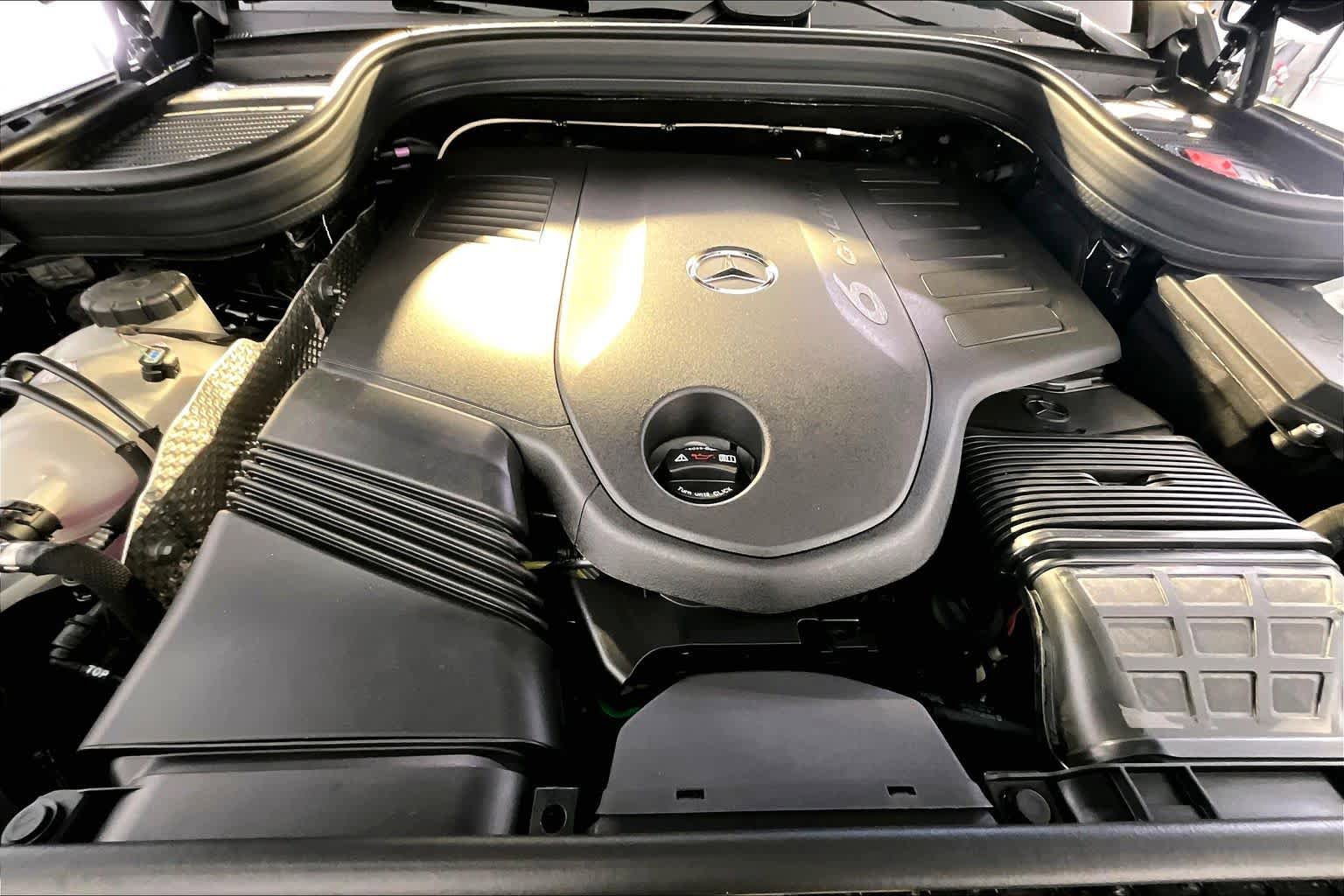New 2026 Mercedes-Benz GLS 450 4MATIC image 14