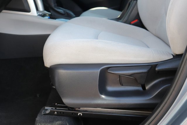 Used 2023 Toyota Corolla Cross L image 9