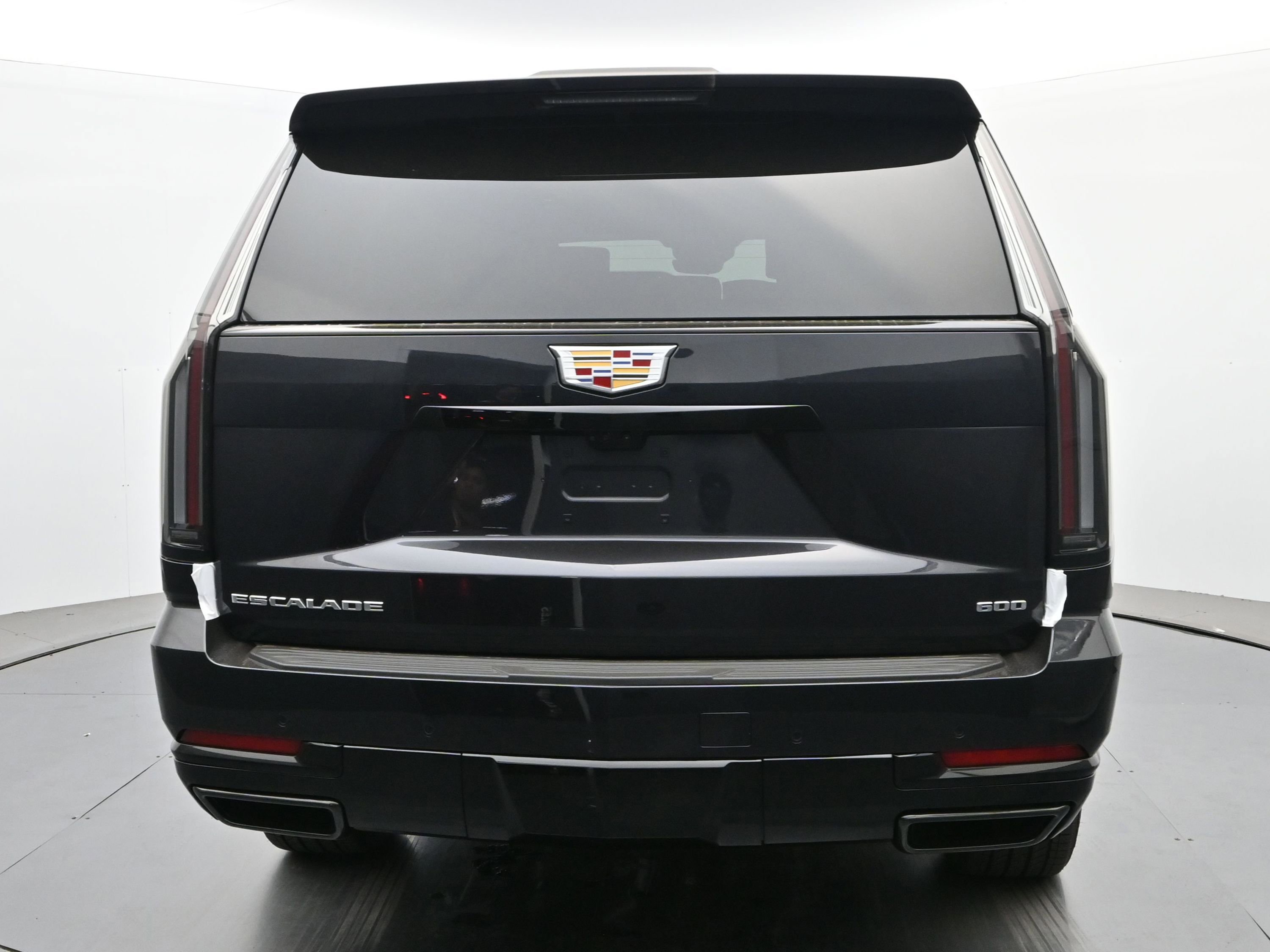 New 2026 Cadillac Escalade ESV Platinum Sport w/ LPO, Floor Liner Package AWD/4WD image 4