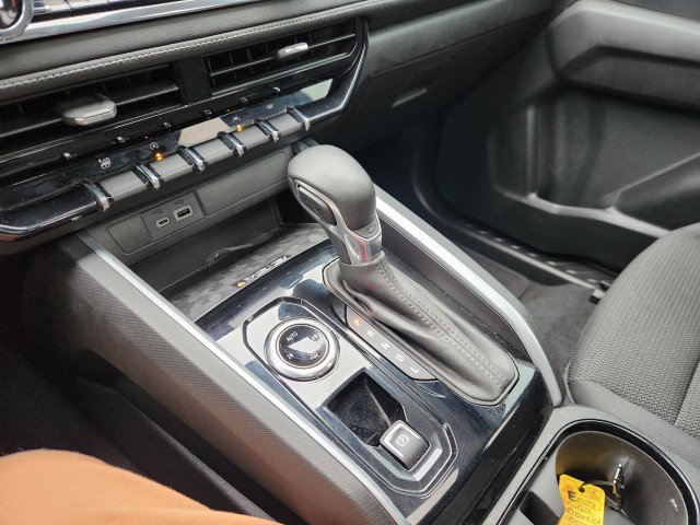 Used 2023 Chevrolet Colorado LT w/ LT Convenience Package II image 41