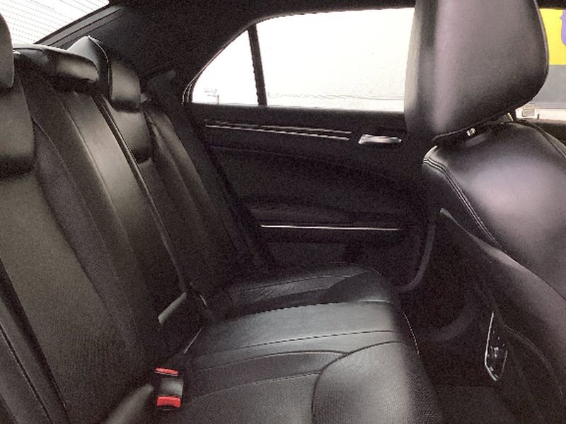Used 2013 Chrysler 300 C w/ Light Group image 16