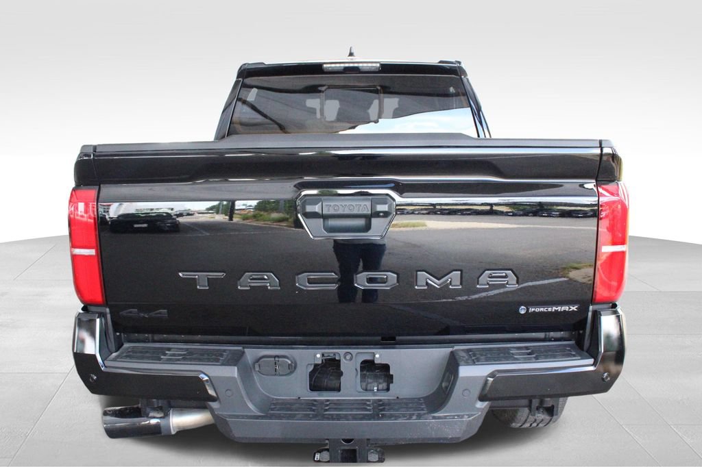 Certified 2025 Toyota Tacoma TRD Off-Road w/ TRD Off Road Upgrade Package AWD/4WD image 15