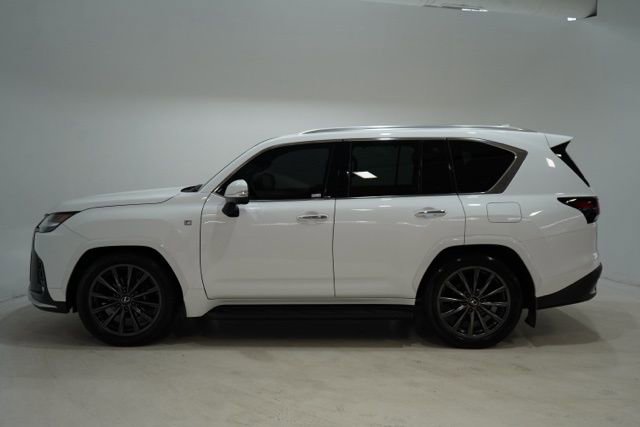 Used 2024 Lexus LX 600 F Sport AWD/4WD image 4