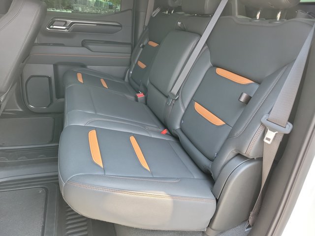 Used 2023 GMC Sierra 1500 AT4 w/ AT4 Premium Package AWD/4WD image 16