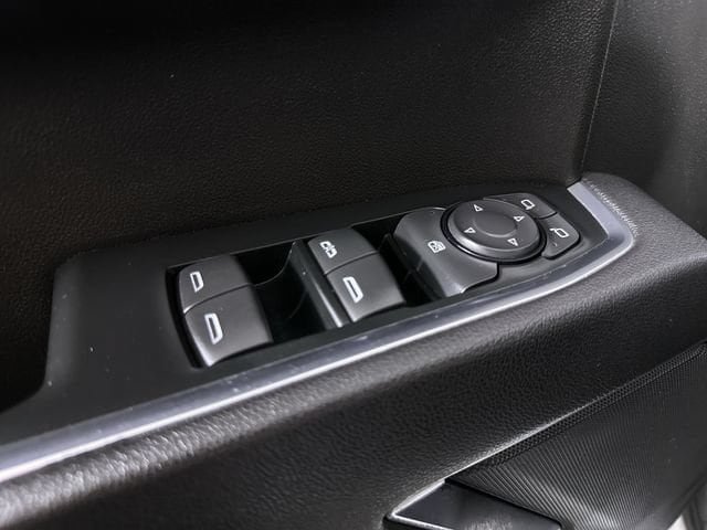 Used 2025 Chevrolet Silverado 1500 LT Trail Boss w/ Protection Package AWD/4WD image 24