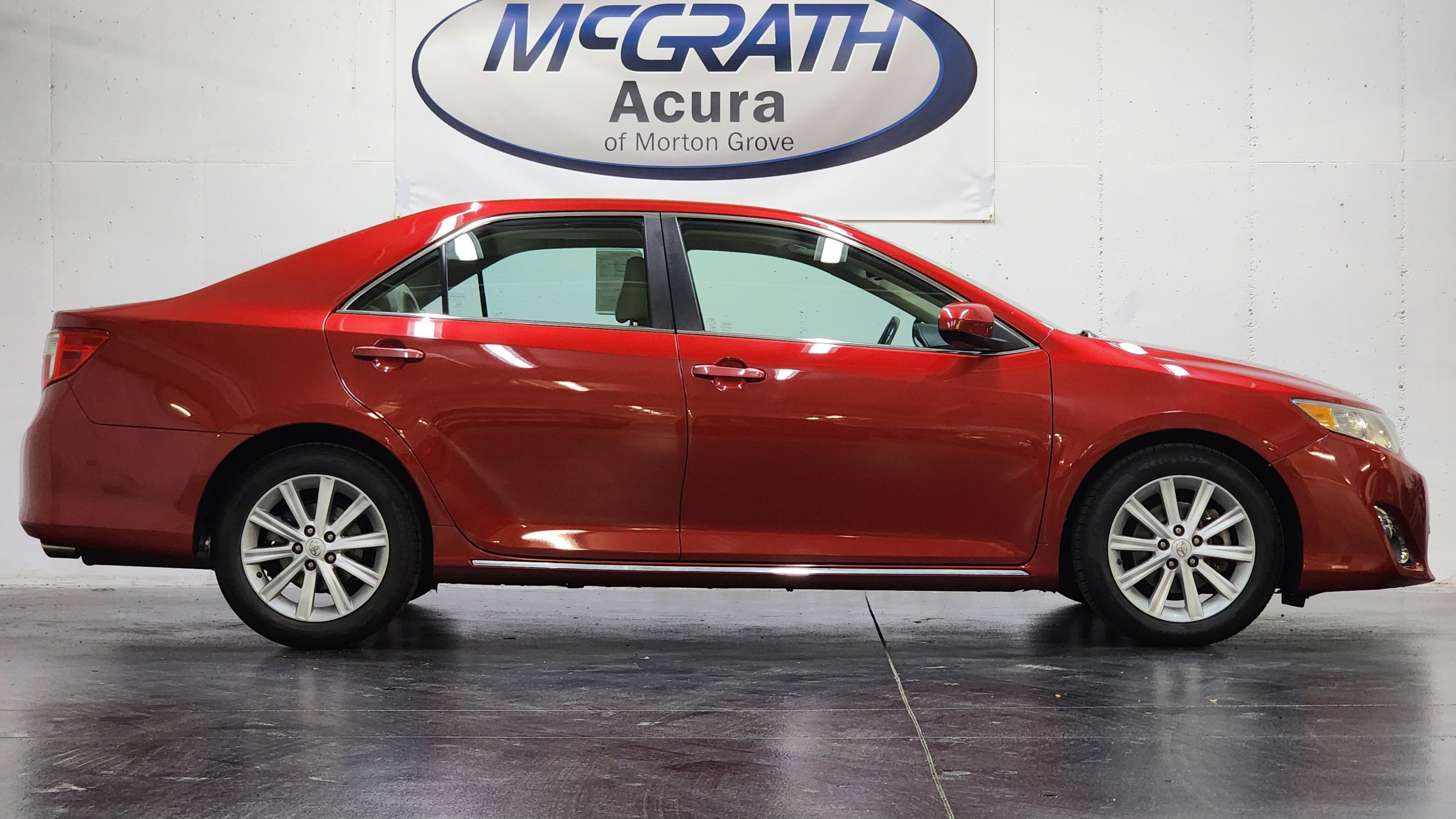 Used 2014 Toyota Camry XLE FWD image 5