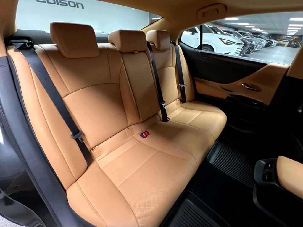 New 2025 Lexus ES 350 w/ Premium Package image 23