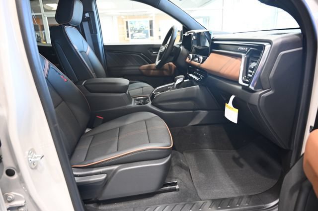 New 2026 GMC Canyon AT4 AWD/4WD image 12