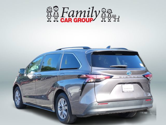 Certified 2022 Toyota Sienna XLE FWD image 4