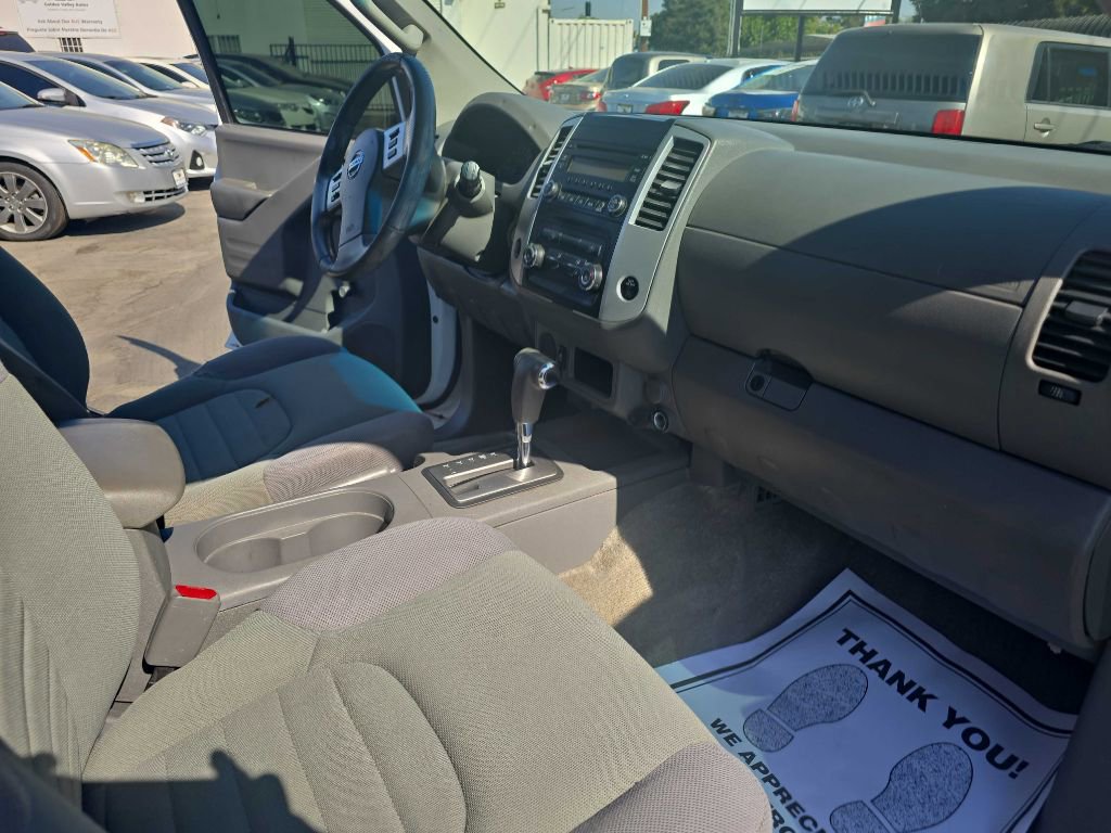 Used 2015 Nissan Frontier S image 16