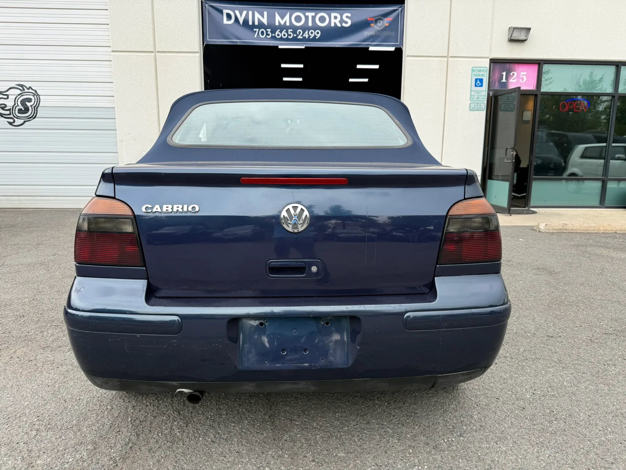 Used 2000 Volkswagen Cabrio GLS FWD image 13