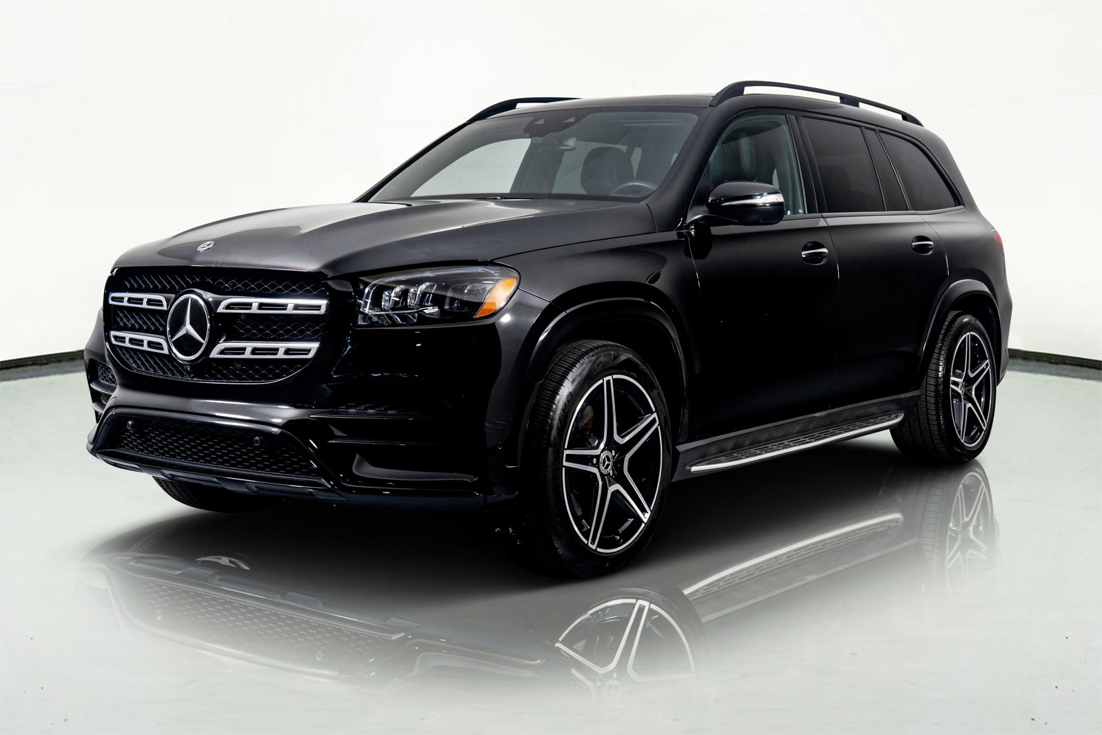 Used 2023 Mercedes-Benz GLS 580 4MATIC image 22