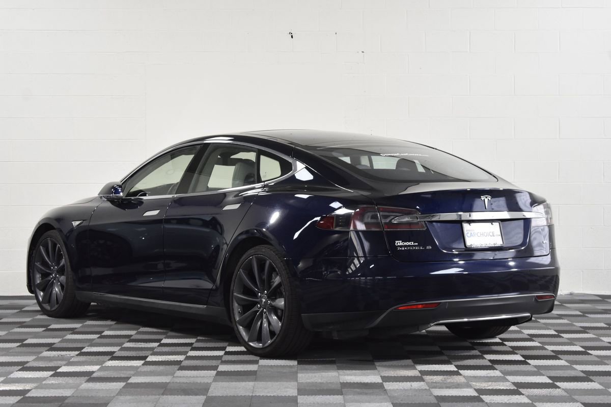 Used 2015 Tesla Model S 85 RWD image 3