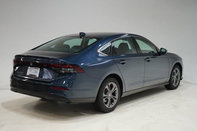 Used 2023 Honda Accord EX image 7