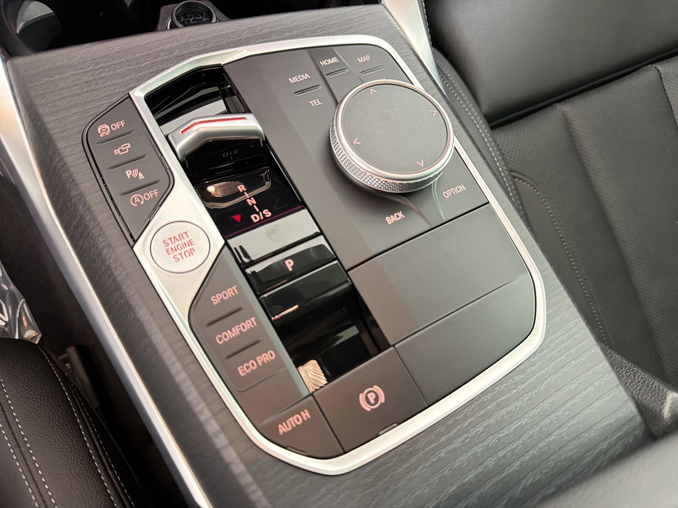 Certified 2025 BMW M440i image 22