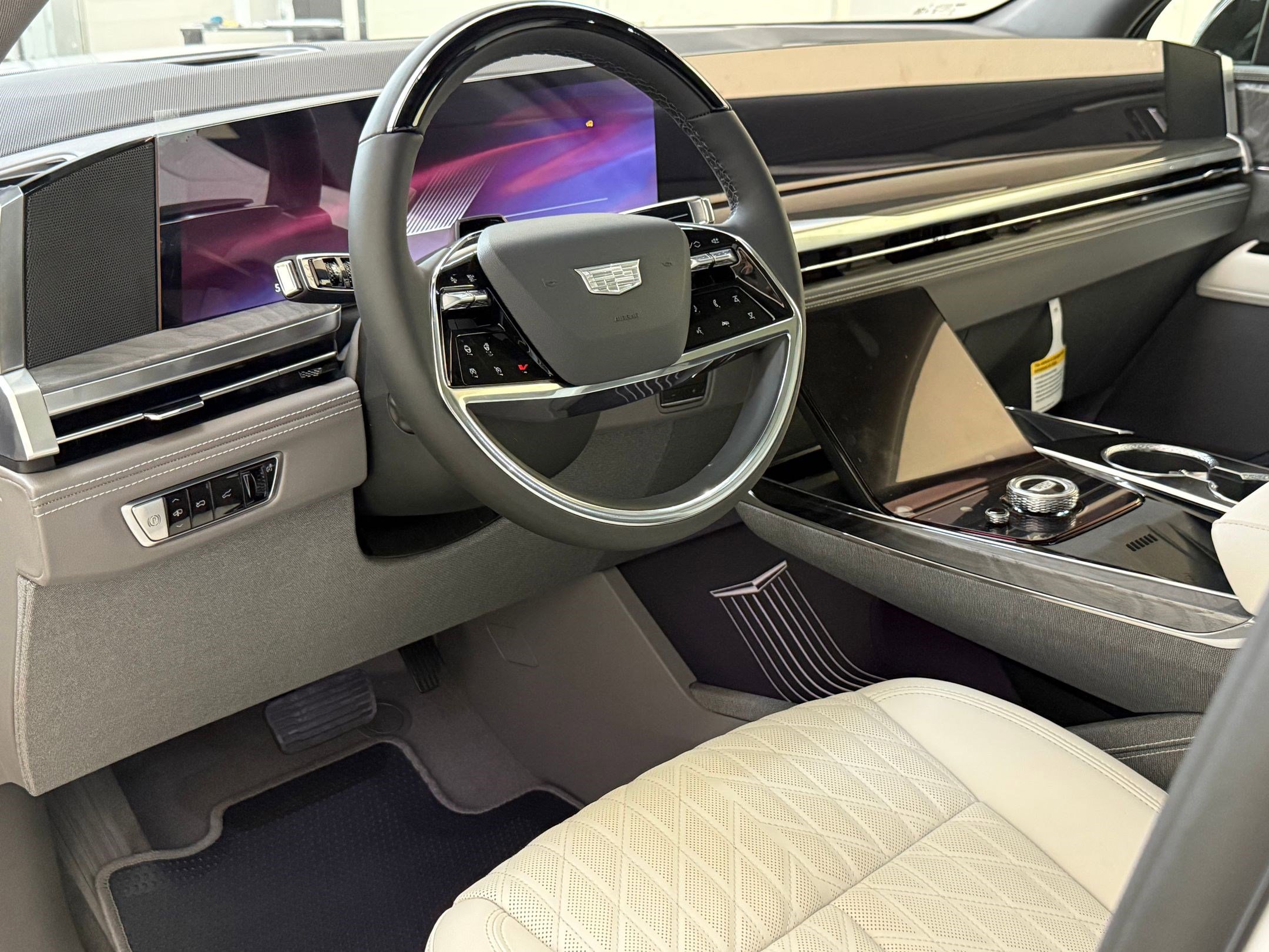 New 2026 Cadillac Escalade IQL Luxury image 4