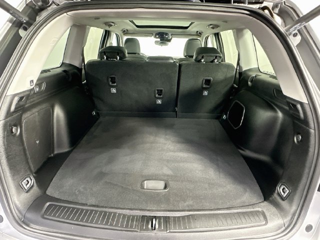 Used 2023 Jeep Grand Cherokee 4WD 4xe image 34