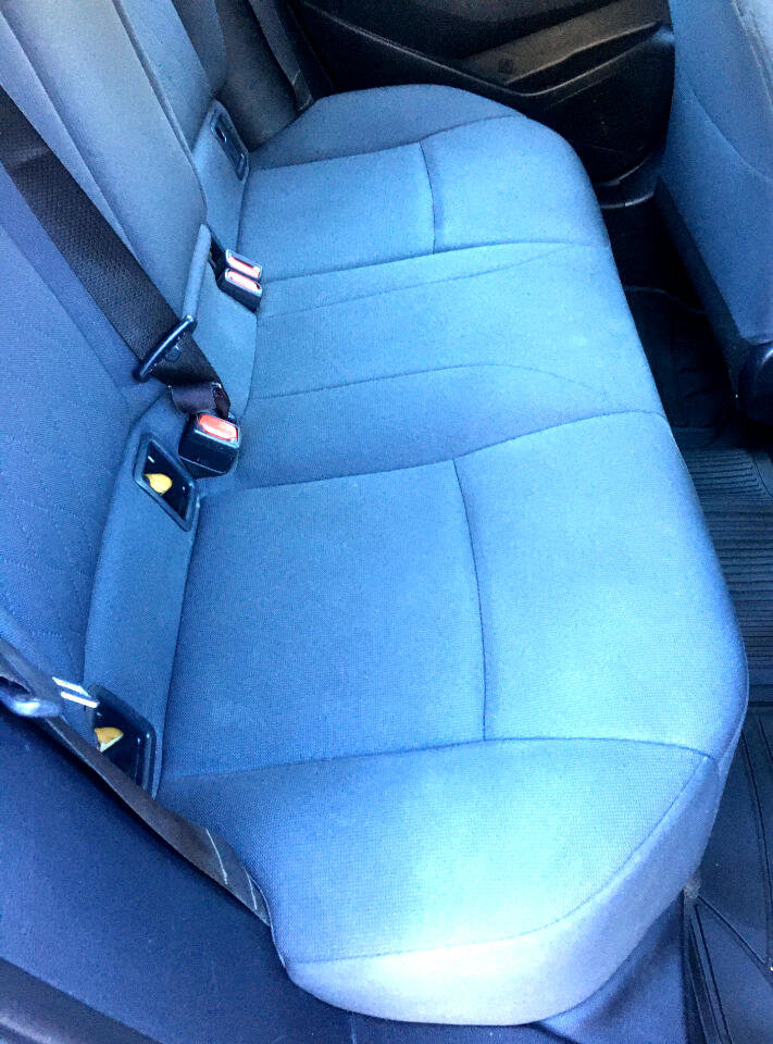 Used 2020 Toyota Corolla LE image 17