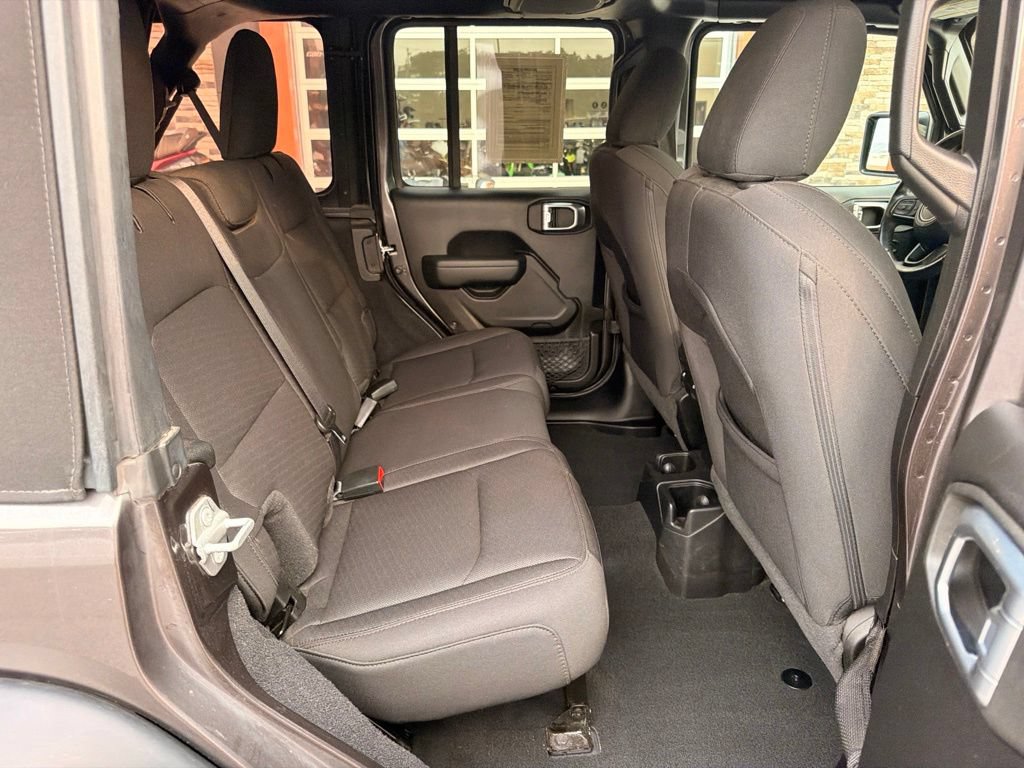 Used 2023 Jeep Wrangler Unlimited Sport AWD/4WD image 18