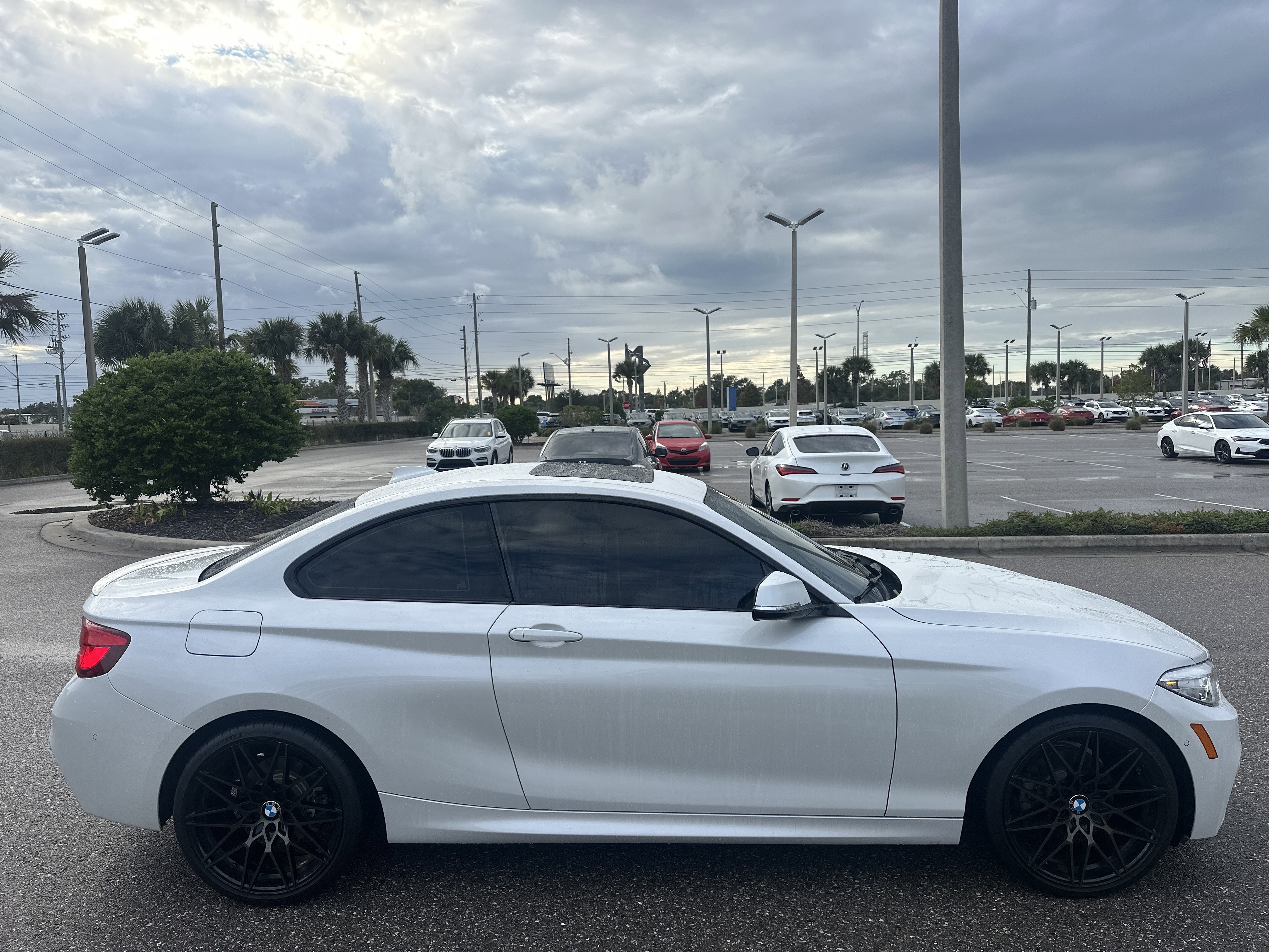 Used 2019 BMW 230i Coupe w/ M Sport Package image 5
