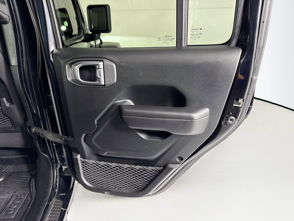 Used 2021 Jeep Wrangler Unlimited Rubicon AWD/4WD image 27