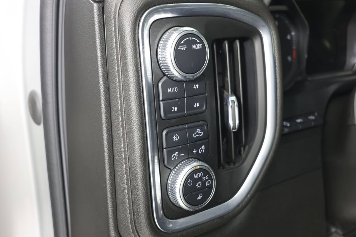 Used 2022 GMC Sierra 2500 Denali w/ Denali Ultimate Package AWD/4WD image 18