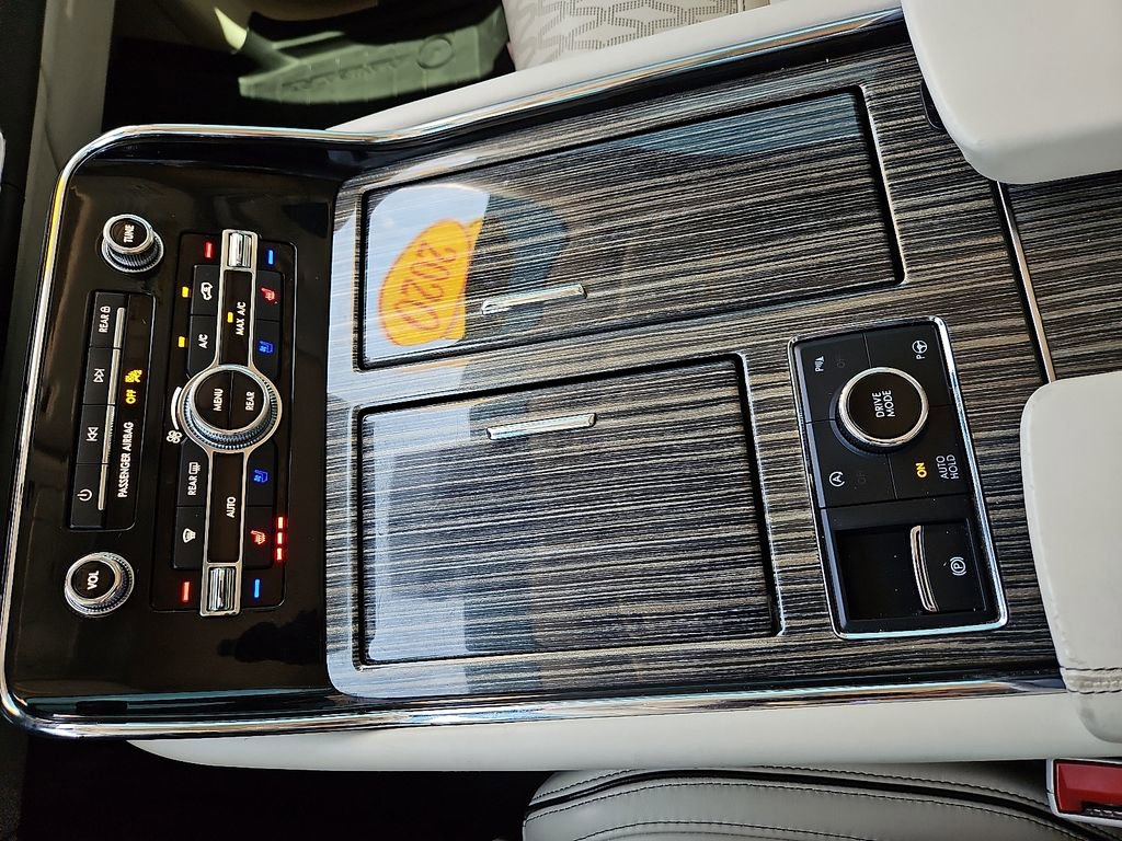 Used 2020 Lincoln Navigator L Black Label w/ Cargo Convenience Package AWD/4WD image 24