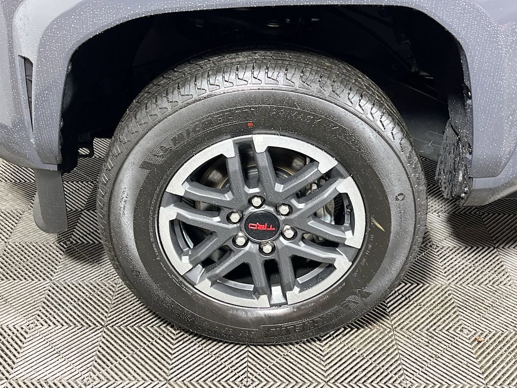 Certified 2025 Toyota Tacoma TRD Sport AWD/4WD image 28