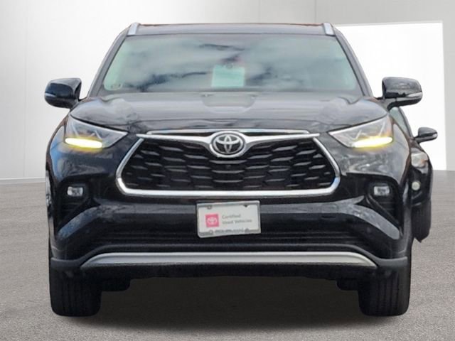 Certified 2026 Toyota Highlander Platinum AWD/4WD image 2