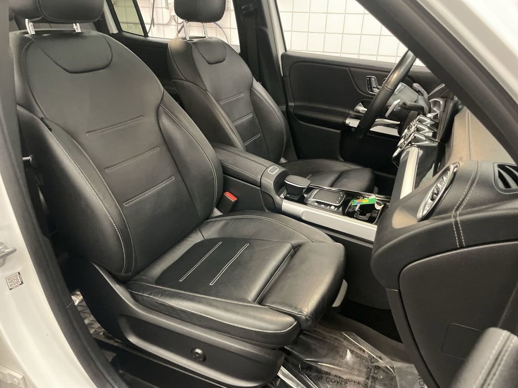 Used 2022 Mercedes-Benz GLB 35 AMG 4MATIC image 22