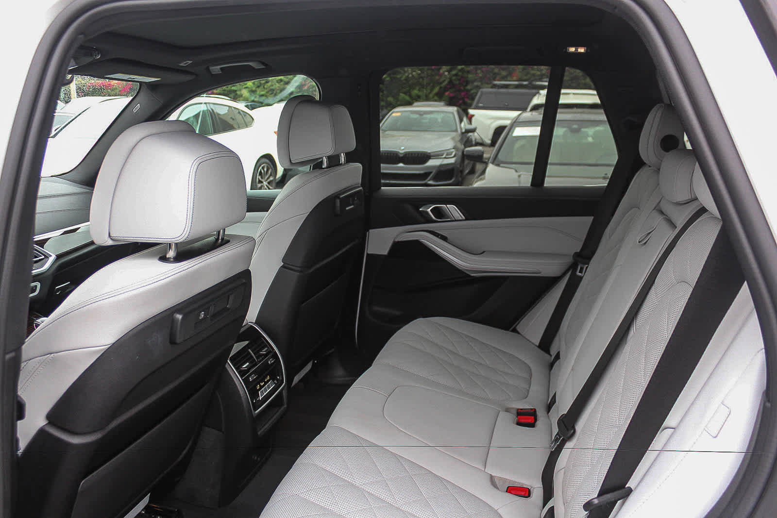 Certified 2023 BMW X5 sDrive40i w/ Luxury Seating Package RWD image 17