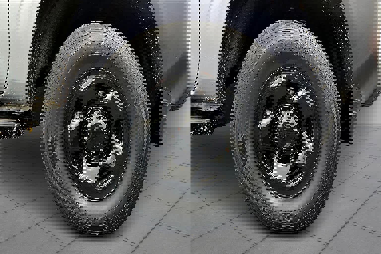 Used 2019 Toyota Tacoma SR image 9