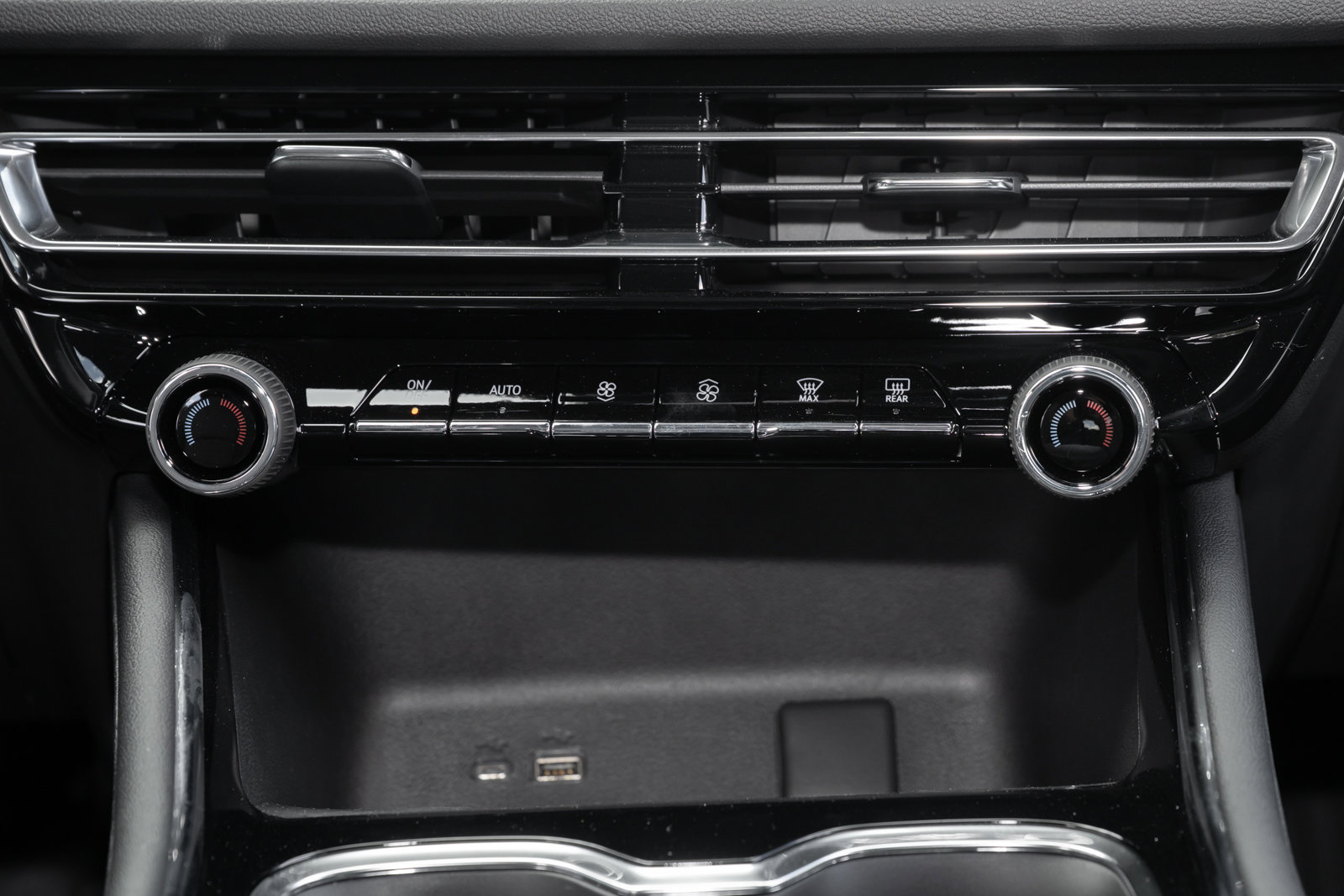 New 2026 Chevrolet Traverse LT w/ Driver Confidence Package image 28