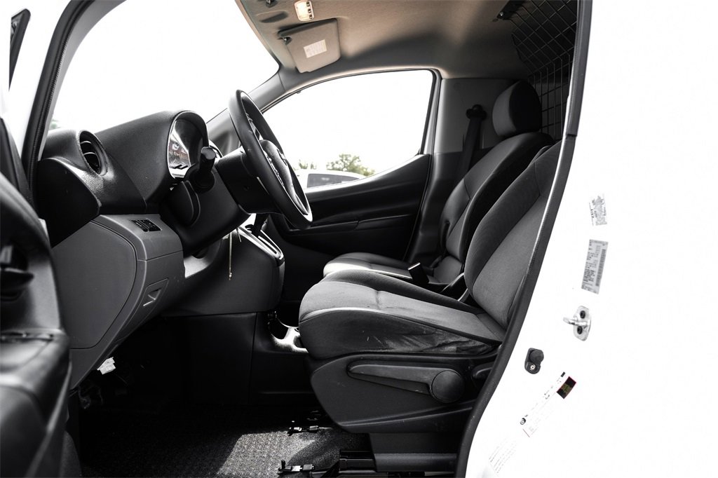 Used 2019 Nissan NV200 SV w/ Navigation Package image 3