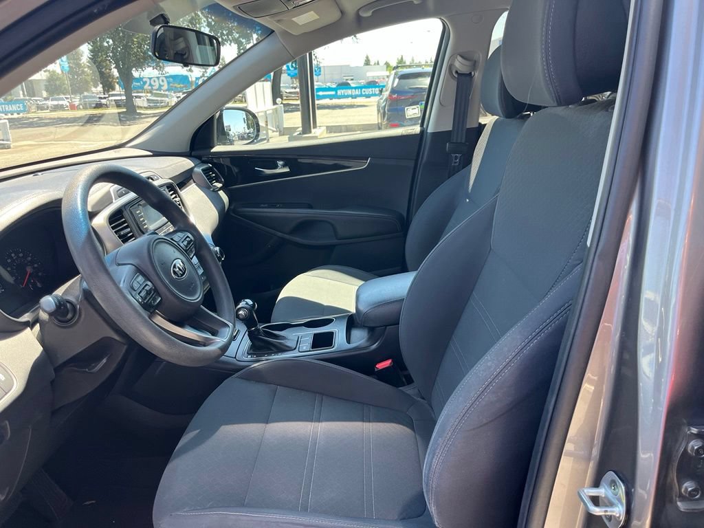 Used 2016 Kia Sorento FWD image 16