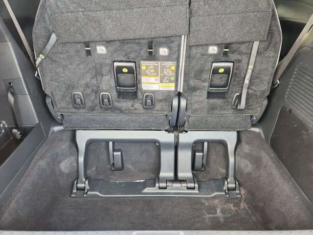 Used 2025 Toyota Sienna XLE image 28
