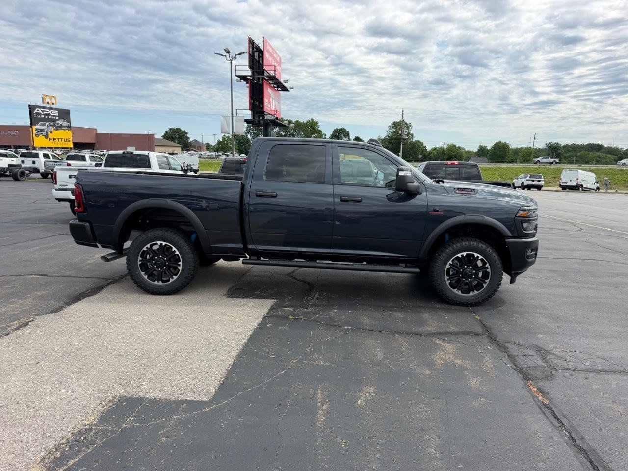 New 2026 RAM 2500 Warlock AWD/4WD image 2