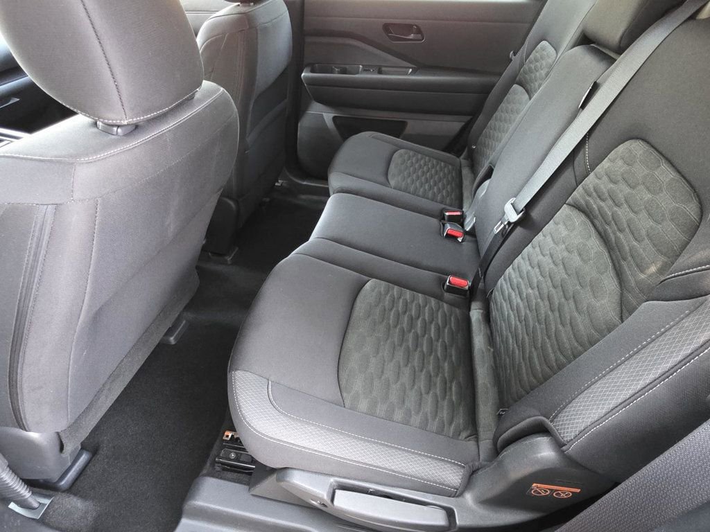 Used 2023 Nissan Pathfinder S w/ Cargo Package image 8