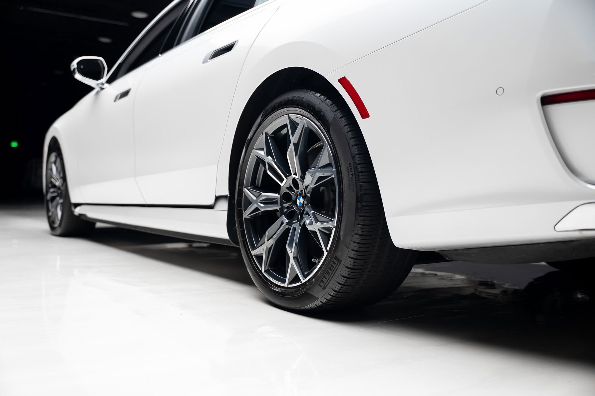 Used 2024 BMW i7 xDrive60 image 77