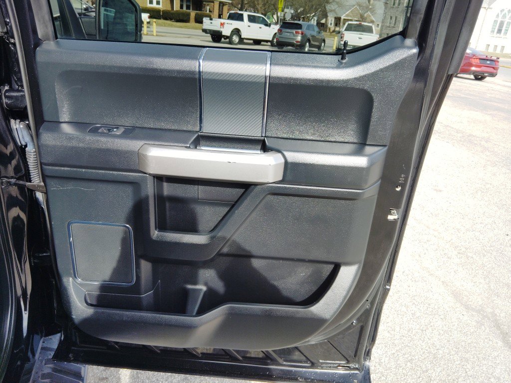 Used 2020 Ford F150 Lariat image 29