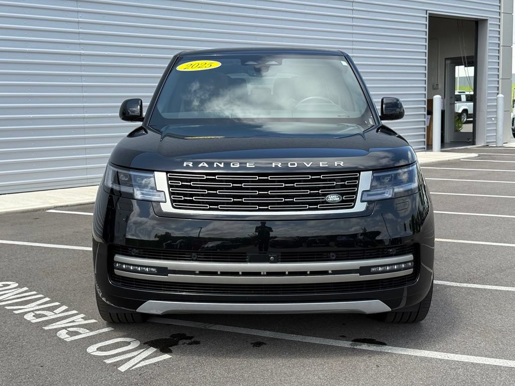 Certified 2025 Land Rover Range Rover Long Wheelbase SE AWD/4WD image 2
