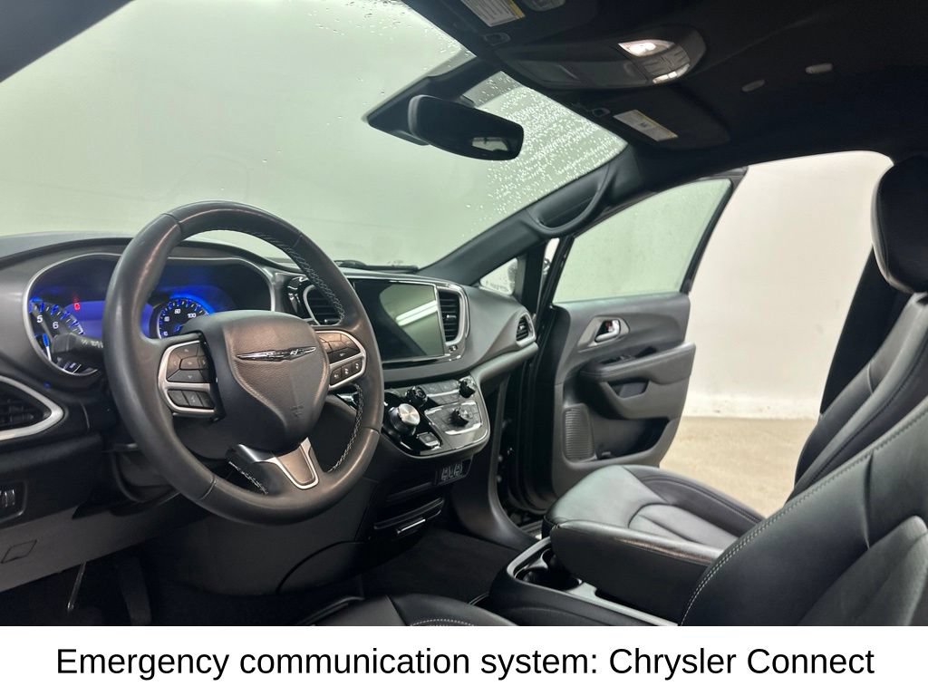 Used 2025 Chrysler Pacifica Select FWD image 30