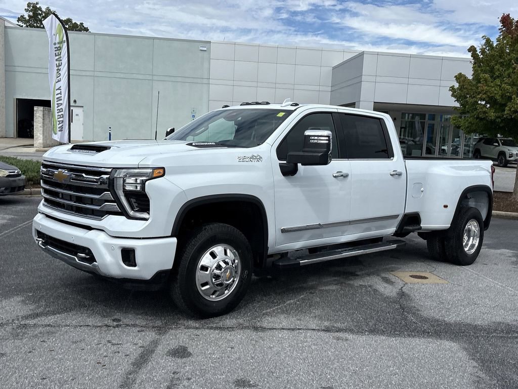 New 2026 Chevrolet Silverado 3500 High Country w/ High Country Premium Package image 4