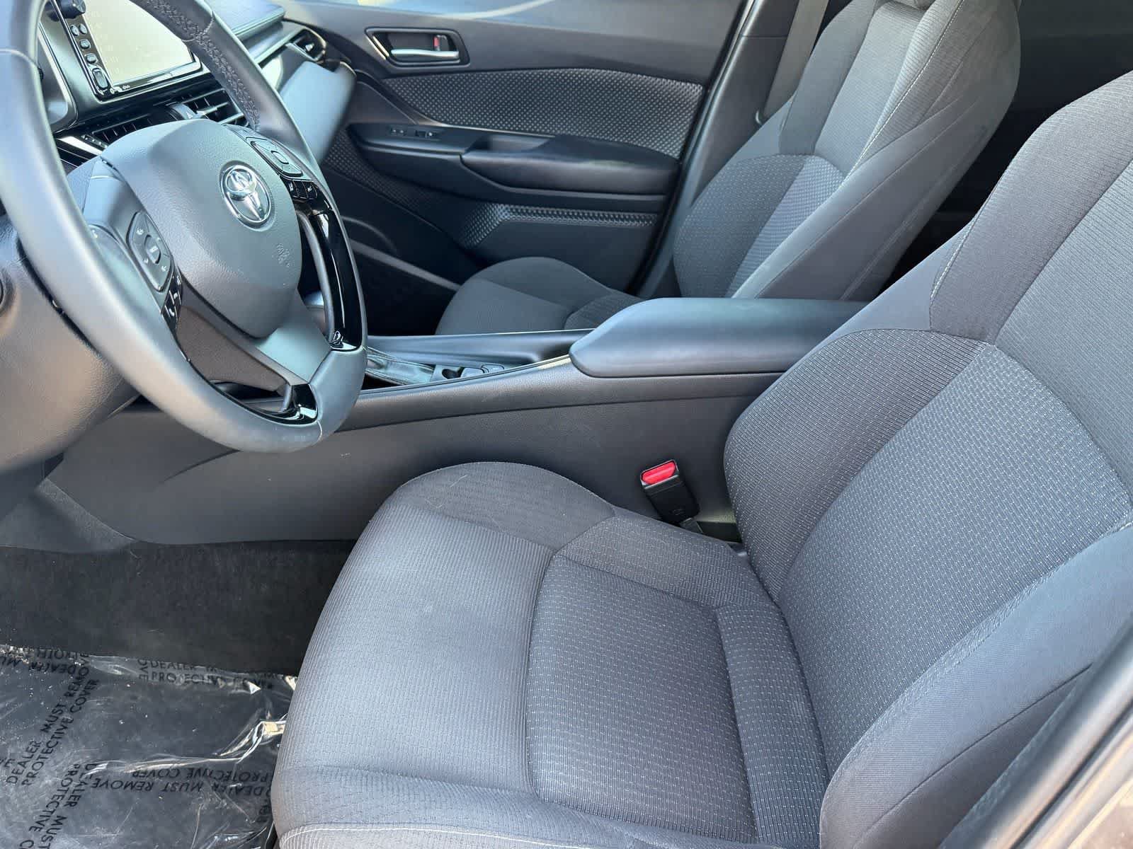 Used 2018 Toyota C-HR XLE FWD image 19