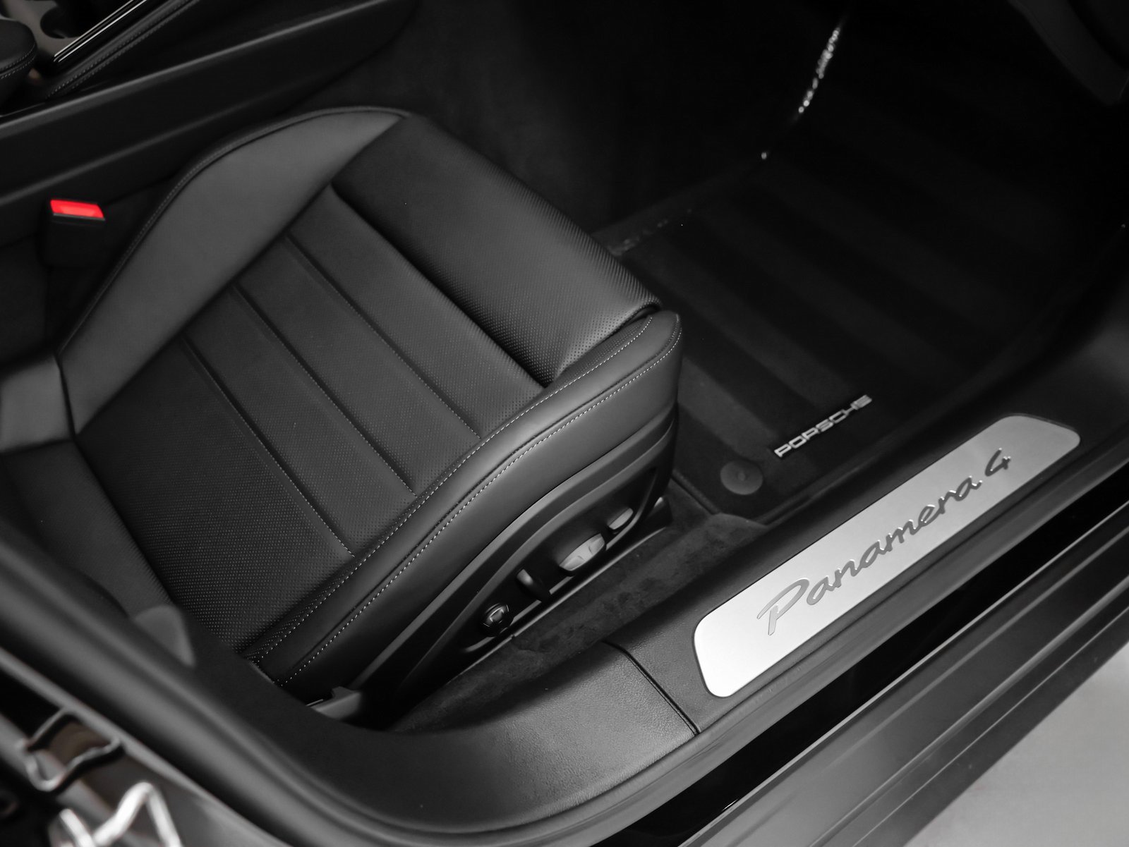 New 2026 Porsche Panamera 4 image 17