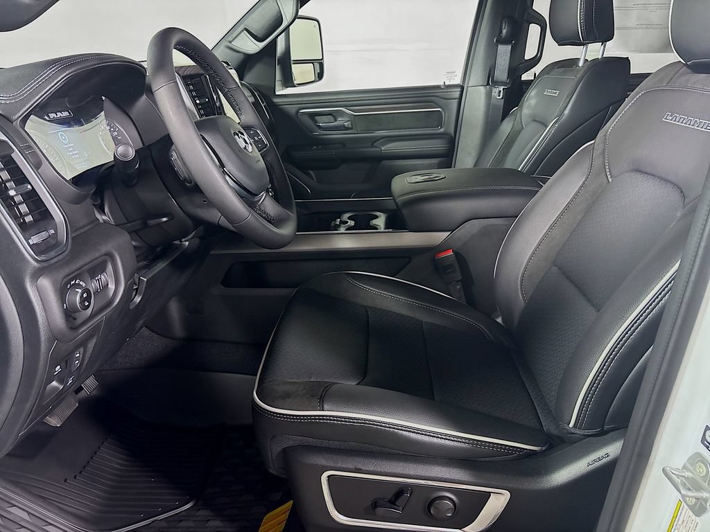 New 2026 RAM 1500 Laramie w/ Sport Appearance Package AWD/4WD image 11