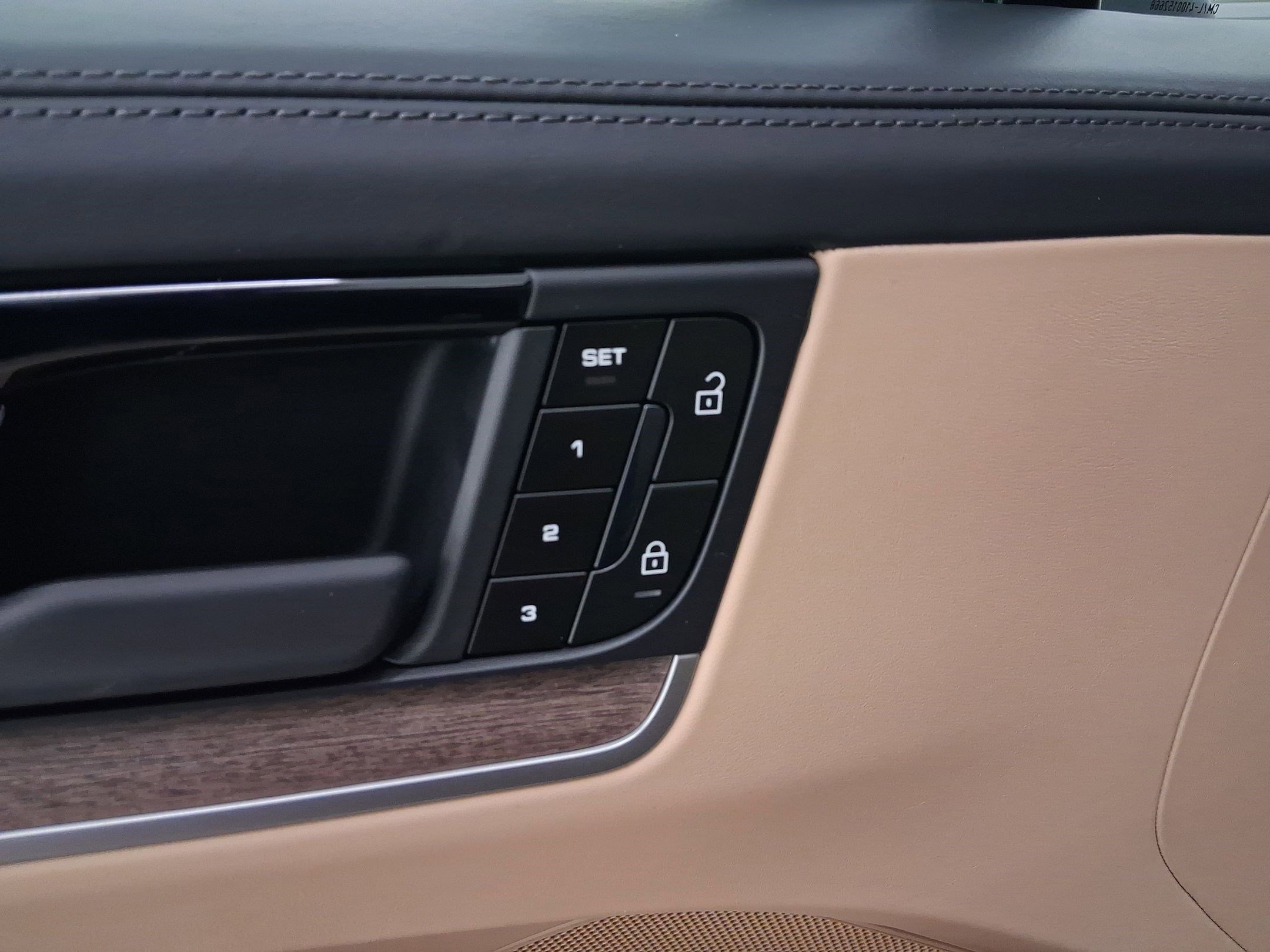 New 2025 Porsche Cayenne S AWD/4WD image 15