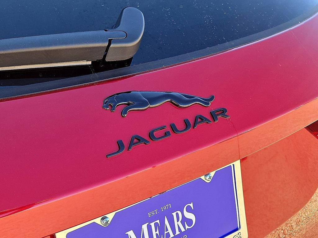 Used 2024 Jaguar F-PACE R-Dynamic S image 11